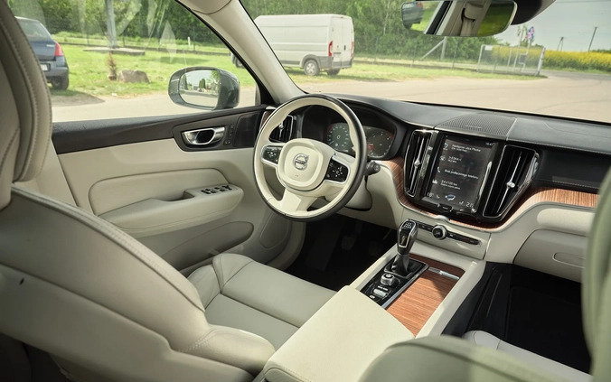 Volvo XC 60 cena 126800 przebieg: 103000, rok produkcji 2019 z Zduny małe 667